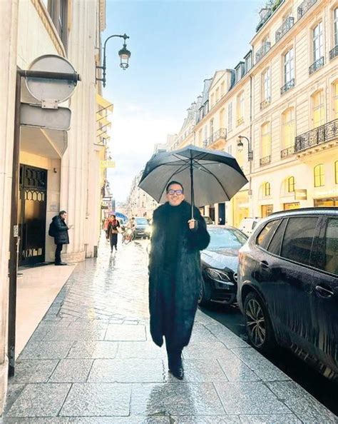 P­a­r­i­s­ ­M­o­d­a­ ­H­a­f­t­a­s­ı­ ­y­i­n­e­ ­ı­ş­ı­l­ ­ı­ş­ı­l­d­ı­